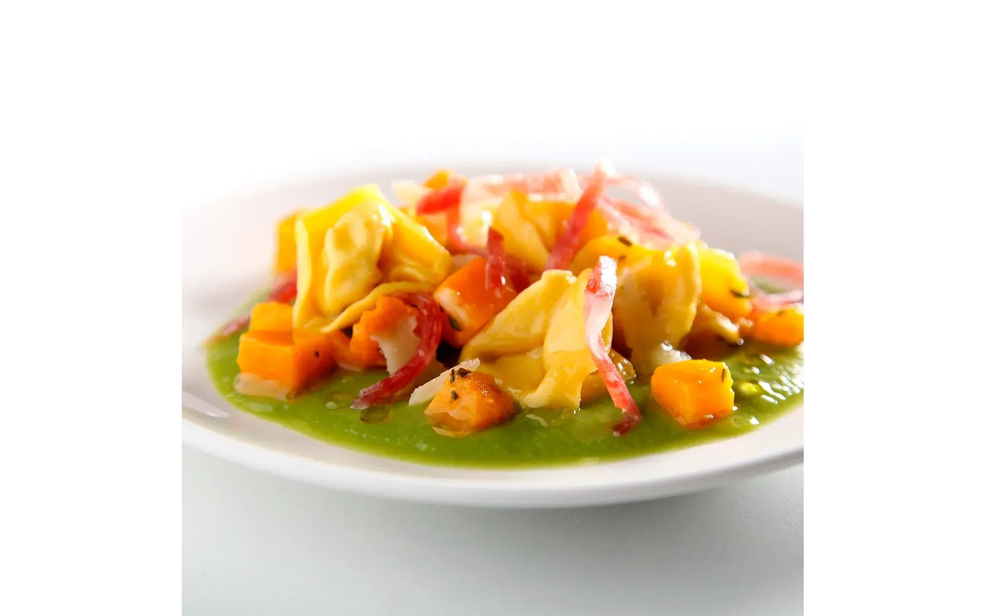 Tortelloni al formaggio con zucca e piselli - Orogel Food Service