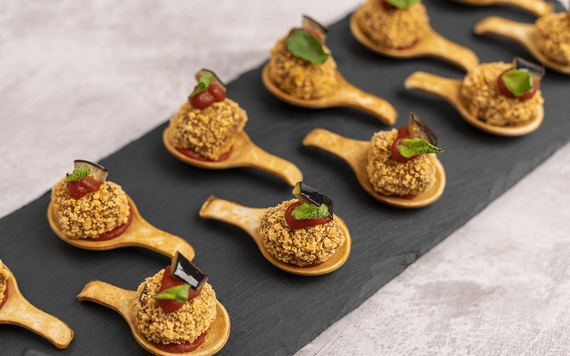 Breaded Veggie Tots, tomato sauce and mint - Orogel Recipes