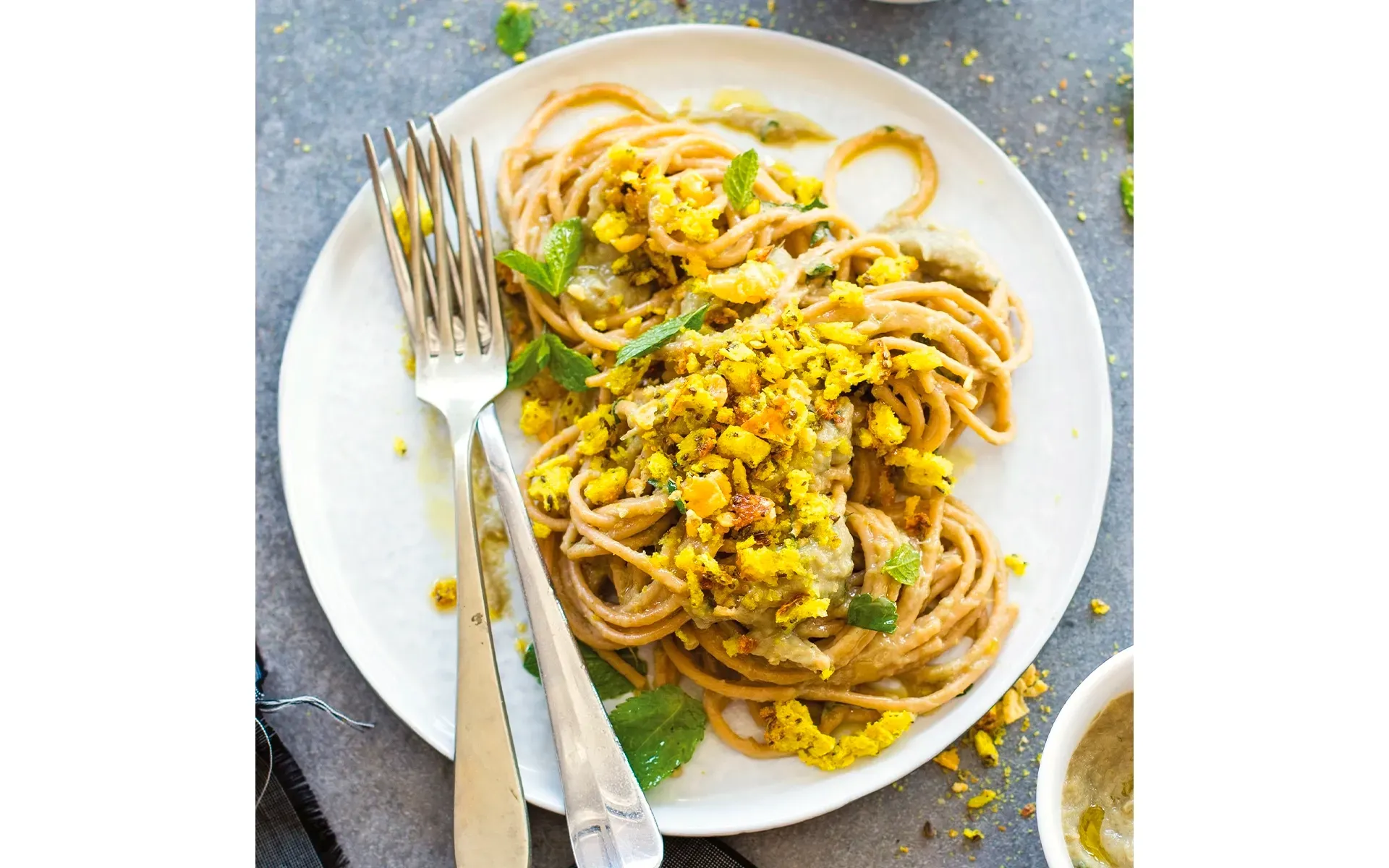 Spaghetti con carciofi e briciole di pane - Ricette Orogel