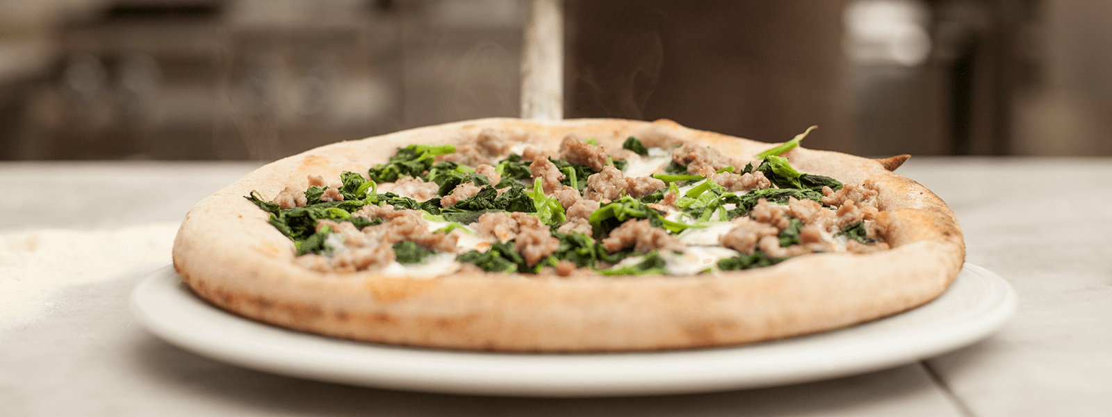 Pizza with friarielli and salsiccia - Orogel Food Service