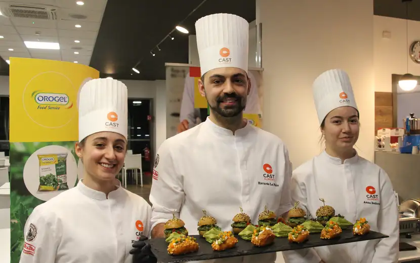 Creazione Orogel (Senza titolo): un piatto invitante e ben presentato.