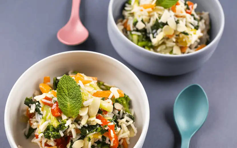 Insalata di riso basmati Orogel, un piatto unico leggero, profumato e ricco di verdure.