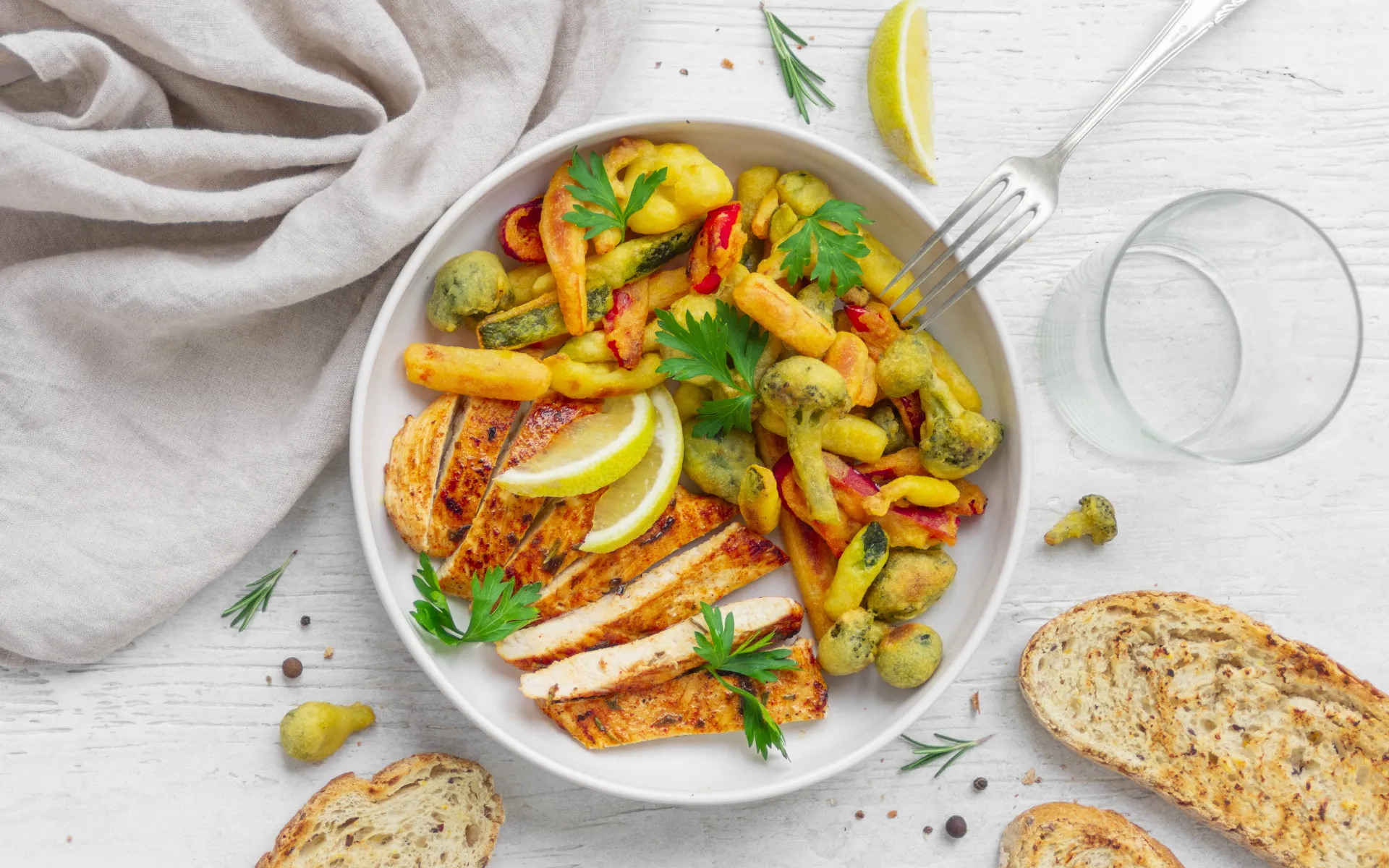 Pollo marinato alla griglia con verdure